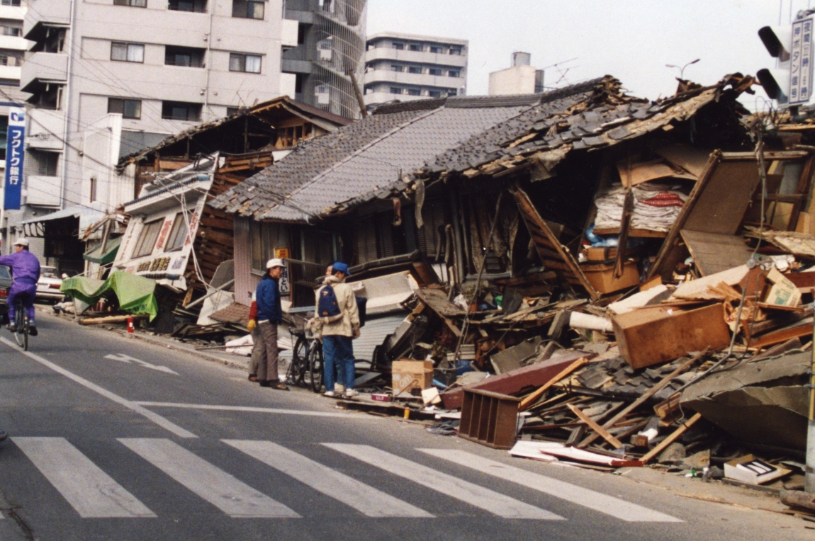 シロアリ被害に遭うと木造の家は倒壊する？